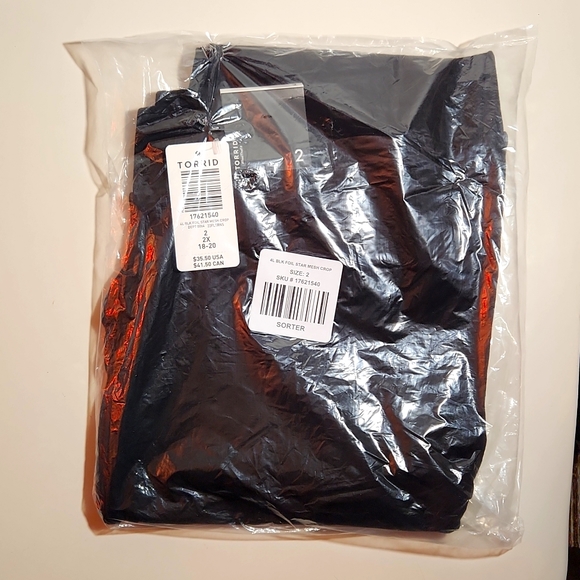 ❤️NWT VINTAGE TORRID LEGGING BLACK FOIL STAR MESH CROP 24" MID-RISE - PLUS SIZE - Picture 4 of 10